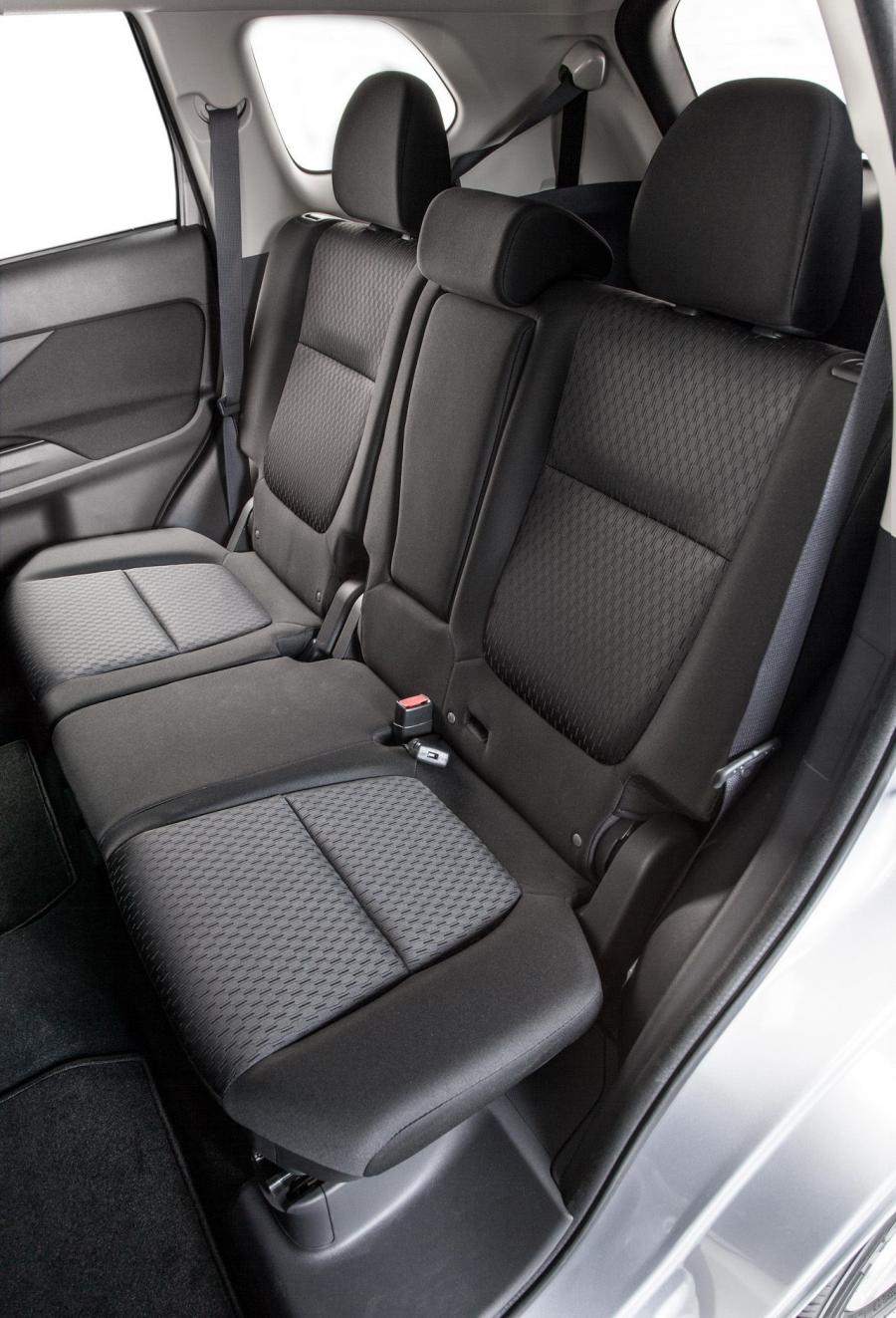  Mitsubishi Outlander 2014 года  (фото 62 из 136)